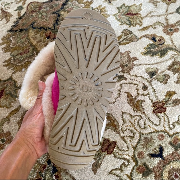 UGG slippers - Picture 9 of 9